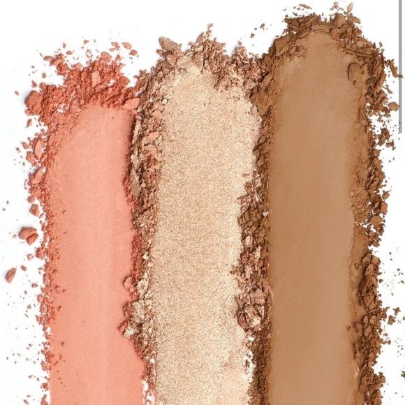 Realher Ultimate Glow Getter Cheek Trio - Picture 2 of 5